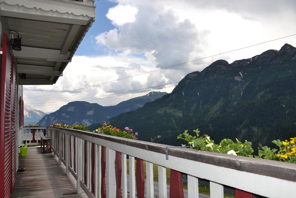 Gasthaus Alpina Tschappina Room photo